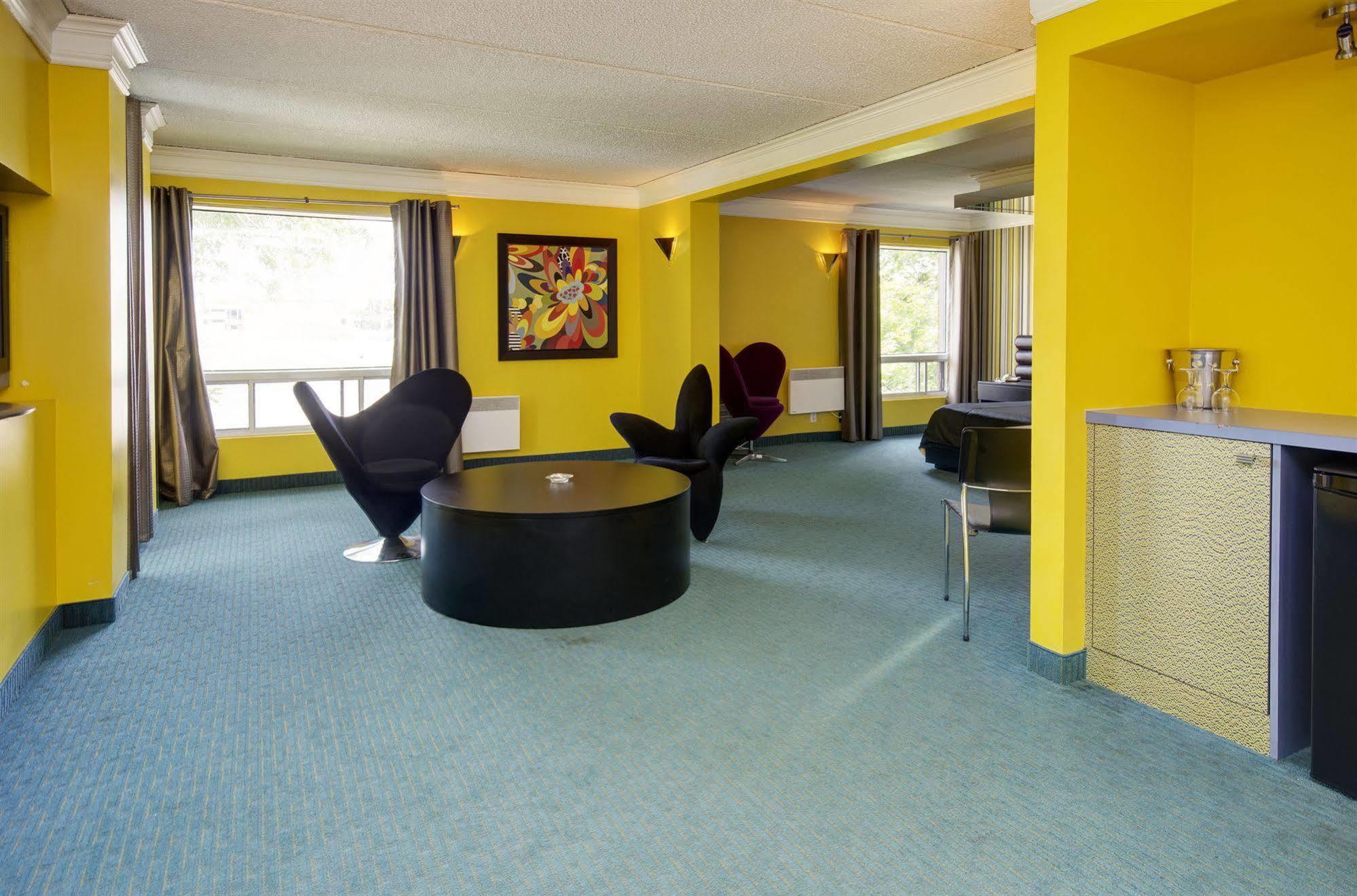 Motel Labarre Longueuil Exterior photo
